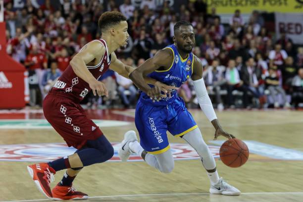 掘年轻球员 掘年轻球员